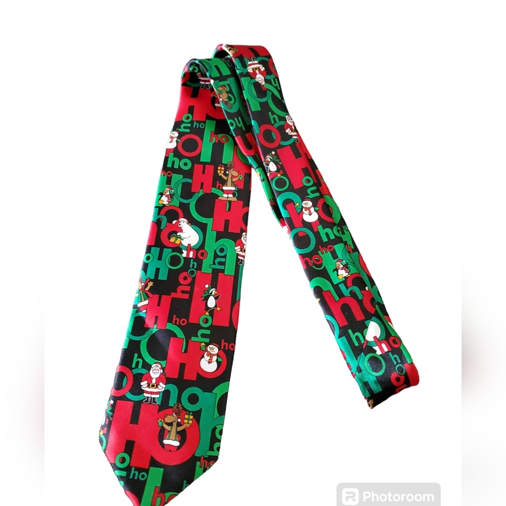 Hallmark holiday tie